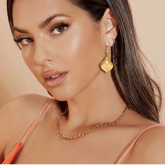 🆕 Bohemian Calla Lily Drop Dangle Earrings - Picture 5 of 6